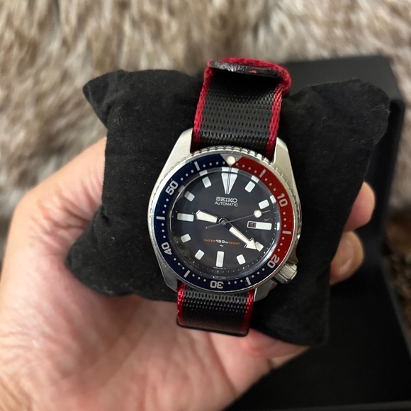 Rare! Seiko Adult/Unisex “Pepsi” Dive Automatic Watch 38mm - Picture 12 of 13